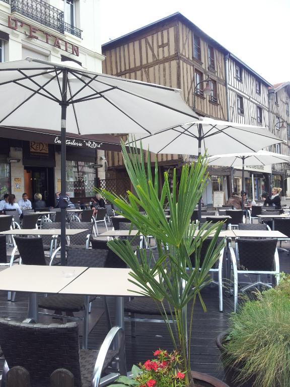 Hotel Du Pot D'Etain Châlons-en-Champagne Exterior foto